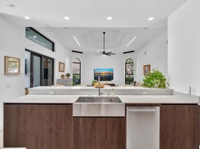 1021 NW 115th Ave, Plantation FL 33323