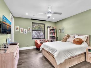 1021 NW 115th Ave, Plantation FL 33323