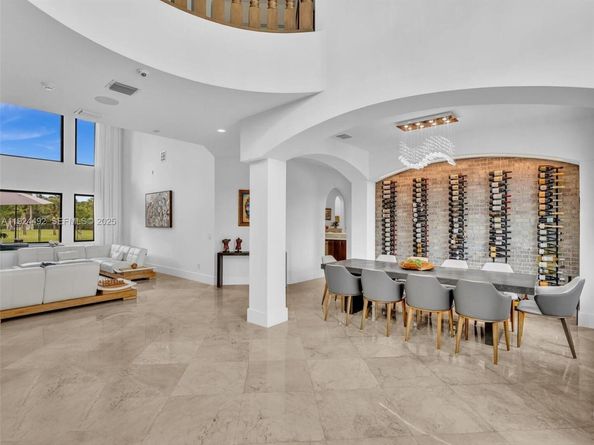 1021 NW 115th Ave, Plantation FL 33323