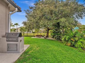 1021 NW 115th Ave, Plantation FL 33323