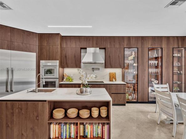 1021 NW 115th Ave, Plantation FL 33323