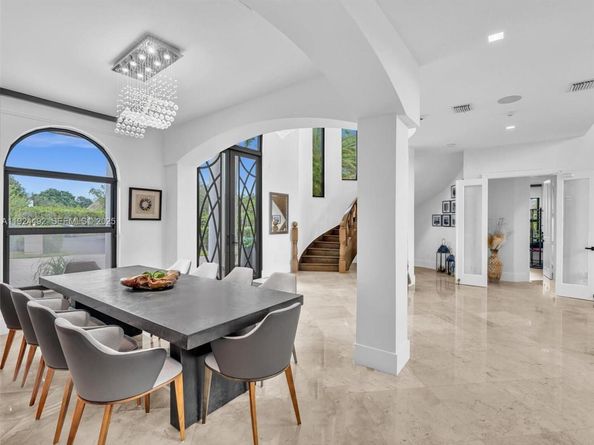 1021 NW 115th Ave, Plantation FL 33323