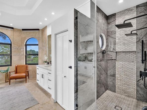 1021 NW 115th Ave, Plantation FL 33323