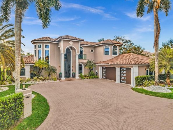 1021 NW 115th Ave, Plantation FL 33323