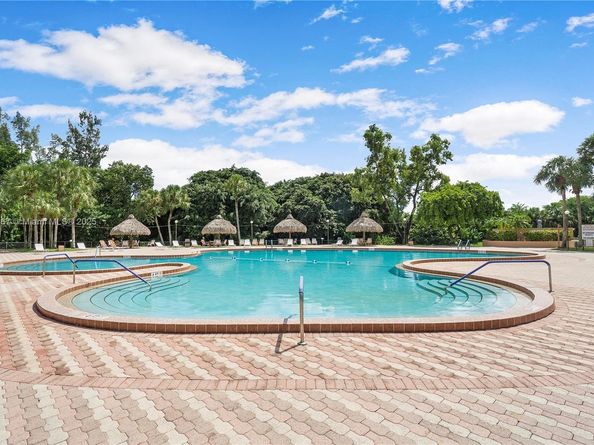 3110 Holiday Springs Blvd 105, Margate FL 33063