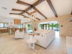 9881 SW 1st Ct, Plantation FL 33324