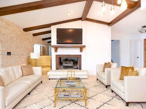 9881 SW 1st Ct, Plantation FL 33324