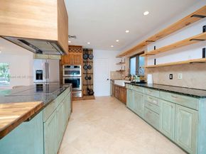 9881 SW 1st Ct, Plantation FL 33324