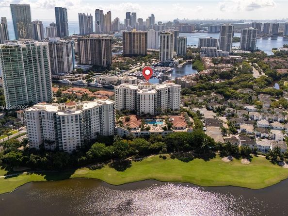 19900 E Country Club Dr PH18, Aventura FL 33180