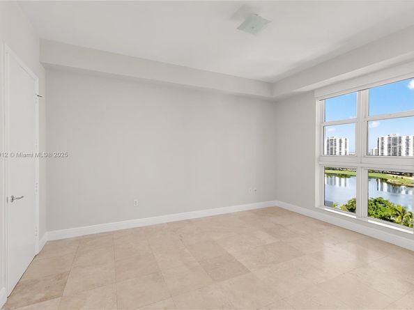 19900 E Country Club Dr PH18, Aventura FL 33180