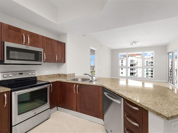 19900 E Country Club Dr PH18, Aventura FL 33180