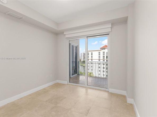 19900 E Country Club Dr PH18, Aventura FL 33180