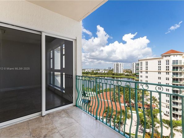 19900 E Country Club Dr PH18, Aventura FL 33180