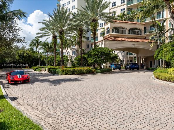 19900 E Country Club Dr PH18, Aventura FL 33180