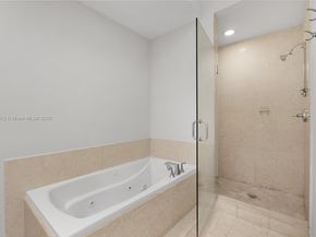 19900 E Country Club Dr PH18, Aventura FL 33180