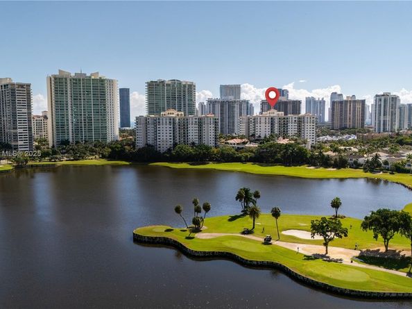19900 E Country Club Dr PH18, Aventura FL 33180