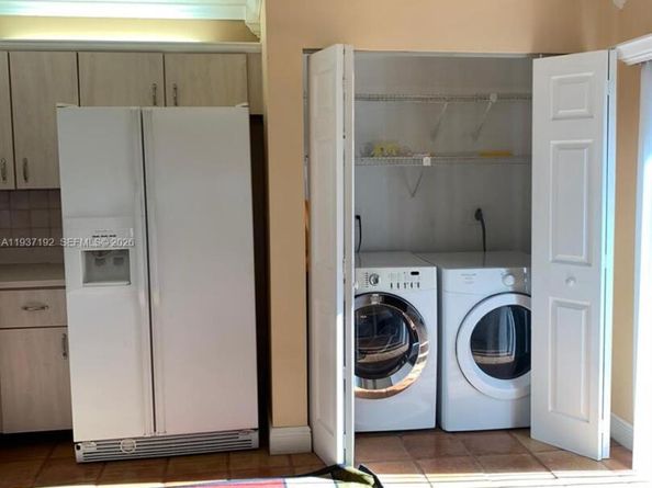 8101 NW 71st Ct, Tamarac FL 33321