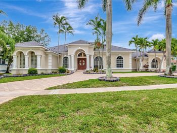 2296 Greenview Cove Drive