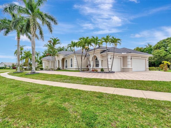 2296 Greenview Cove Drive, Wellington FL 33414