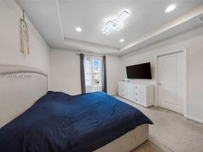 932 Banyan Dr, Hollywood FL 33021