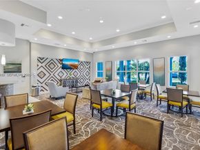 932 Banyan Dr, Hollywood FL 33021