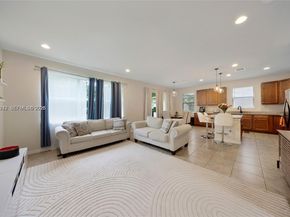 932 Banyan Dr, Hollywood FL 33021