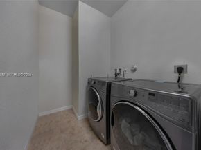 932 Banyan Dr, Hollywood FL 33021