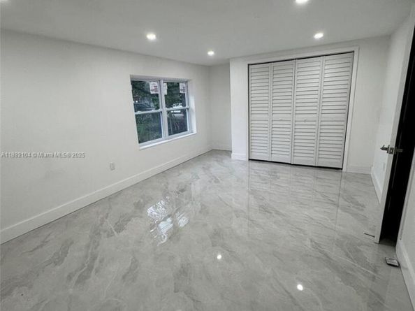 13720 NW 4th Ct, North Miami FL 33168
