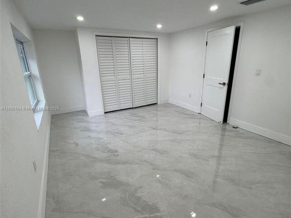 13720 NW 4th Ct, North Miami FL 33168