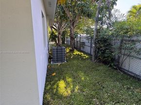13720 NW 4th Ct, North Miami FL 33168