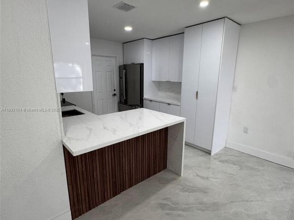 13720 NW 4th Ct, North Miami FL 33168