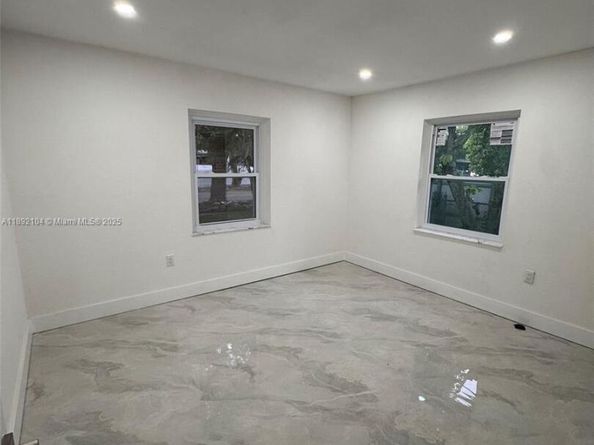 13720 NW 4th Ct, North Miami FL 33168
