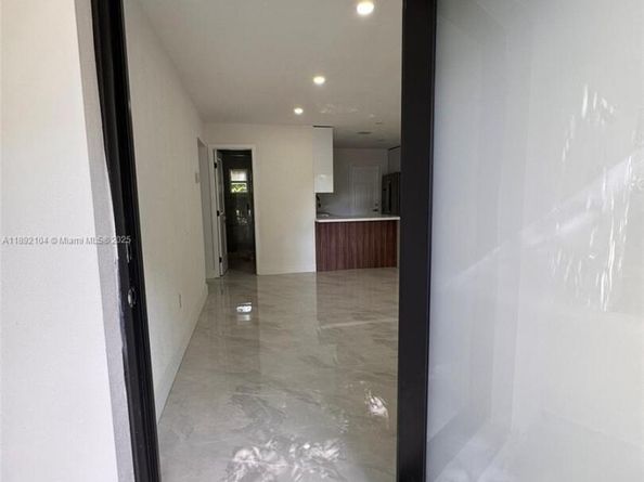 13720 NW 4th Ct, North Miami FL 33168
