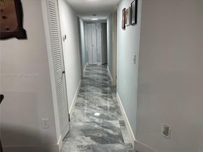 911 NE 199th St 10214, Miami FL 33179