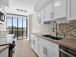 3610 Yacht Club Dr 414, Aventura FL 33180