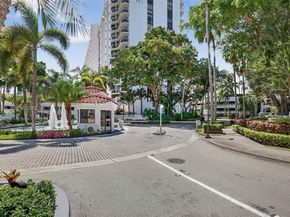 3610 Yacht Club Dr 414, Aventura FL 33180