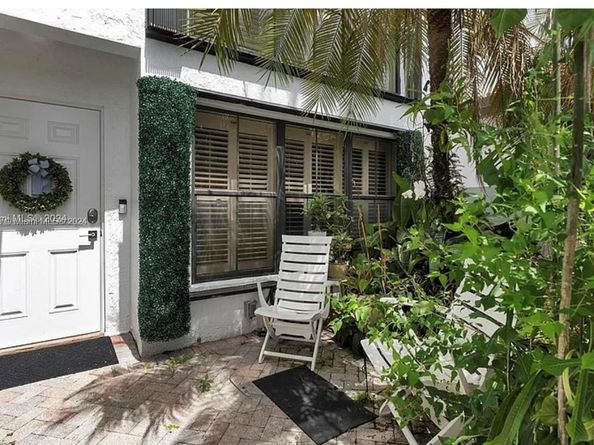 671 SW 158th Way, Pembroke Pines FL 33027