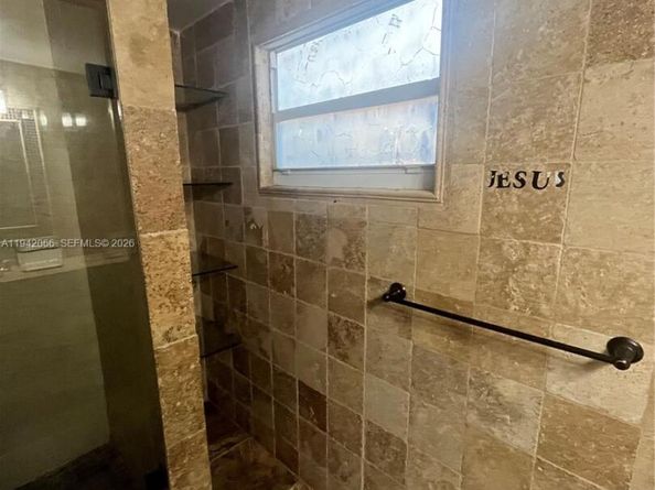 700 N 68th Way, Hollywood FL 33024