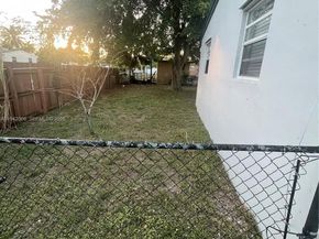 700 N 68th Way, Hollywood FL 33024