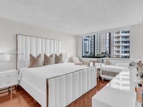 540 Brickell Key Dr 832, Miami FL 33131