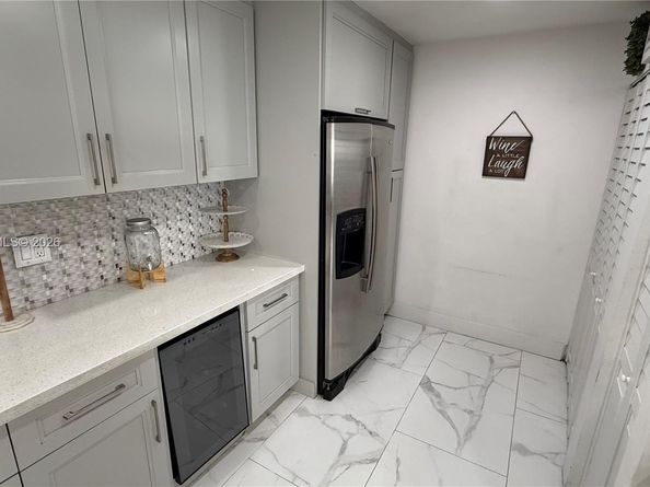 5685 NW 194th Ln, Miami Gardens FL 33055