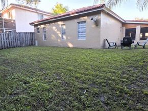 5769 NW 99th Ave, Doral FL 33178