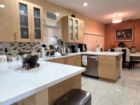 5769 NW 99th Ave, Doral FL 33178