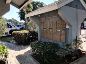 7959 NW 41st Ct, Sunrise FL 33351