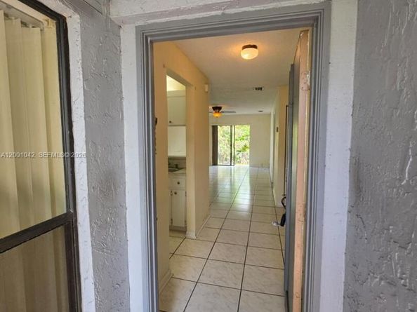 7959 NW 41st Ct, Sunrise FL 33351