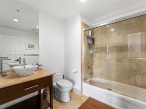 10 Aragon Ave 1107, Coral Gables FL 33134