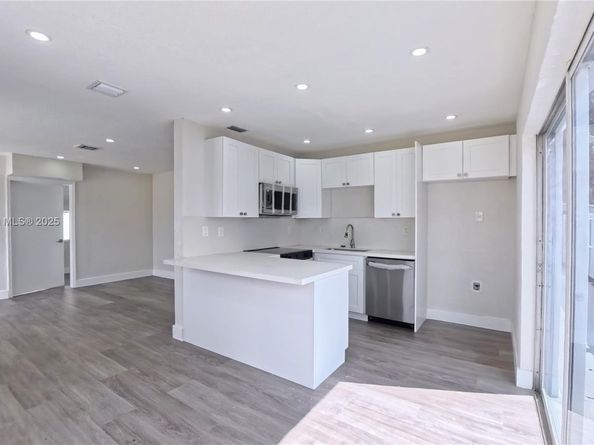 1575 W 6th Ave, Hialeah FL 33010