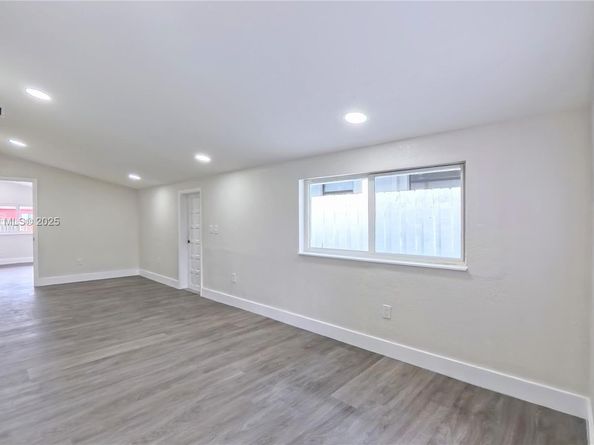 1575 W 6th Ave, Hialeah FL 33010