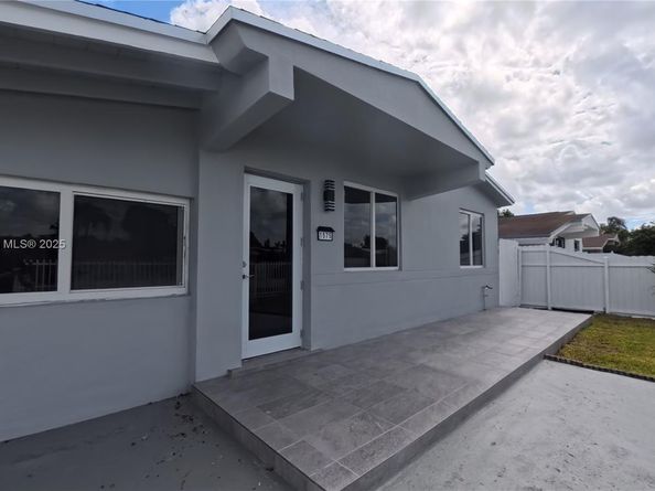 1575 W 6th Ave, Hialeah FL 33010