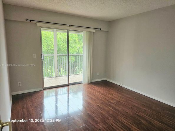 251 SW 132 Way 417H, Pembroke Pines FL 33027
